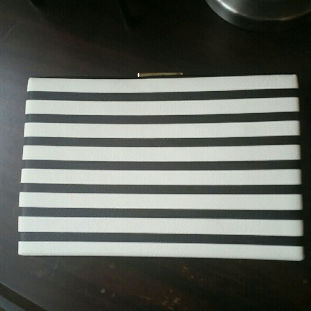 Kate spade  clutch - Picture 2 of 8